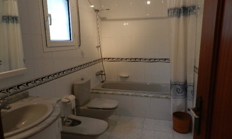 Villa ROSA BLANCA with pool, located in the urbanization Lloret Blau 6 km from Lloret de Mar