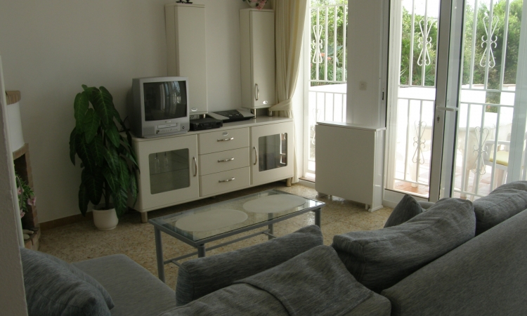 Villa with pool, located in the urbanization of La Kreu de Lloret de 6 km from Lloret de Mar