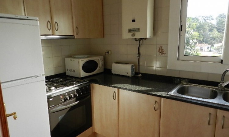 Вилла SOL I PINS с бассейном, расположенная в урбанизации Льорет Блау в 6 км от Льорет де Мар.