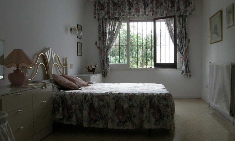 Вилла PRIMAVERA с бассейном, расположенная в урбанизации Льорет Верт в 5 км от Льорет де Мар