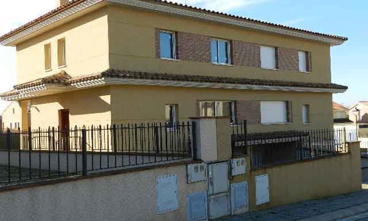 Коттедж в урбанизации Mas Flassia, в тихом жилом районе города Видререс (Vidreres)