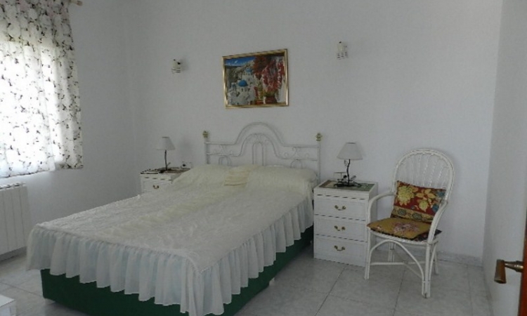 Villa EVA with pool, situated in the urbanization Lloret Blau 6 km from Lloret de Mar