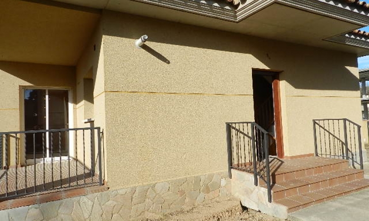 Коттедж в урбанизации Mas Flassia, в тихом жилом районе города Видререс (Vidreres)