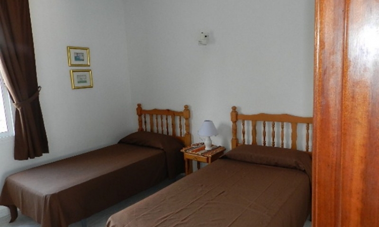 Вилла EVA с бассейном, расположенная в урбанизации Lloret Blau в 6 км от Льорет де Мар.