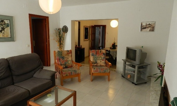 VillaPALOMAS with pool, located in the urbanization of La Creu de Lloret 5 km from Lloret de Mar