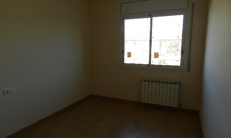 Коттедж в урбанизации Mas Flassia, в тихом жилом районе города Видререс (Vidreres)